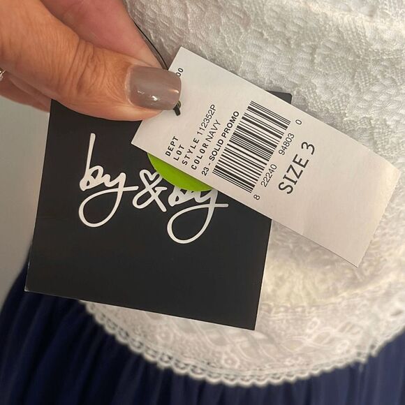 By & By Womens Lace Dress Lined Hi Low Fit Flare Sleeveless Cream Navy Blue 3 - Picture 8 of 10